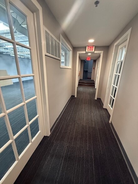 More Photos Of 3850 Main St, Bridgeport Office For Lease