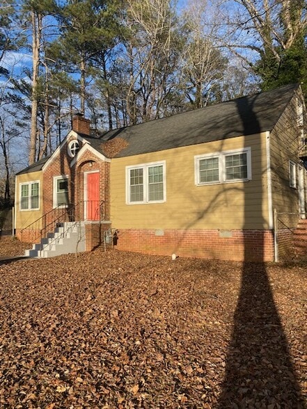 More Photos Of 5560 Jonesboro Rd, Lake City Office For Sale