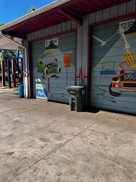 More Photos Of 807 18th Ave, Bradenton Auto Repair For Sale