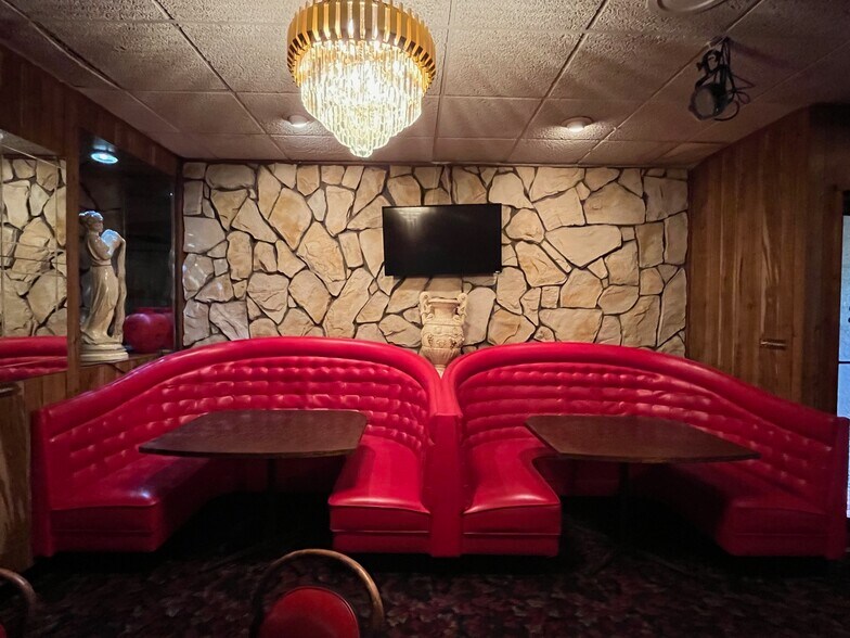 More Photos Of 4125-4129 W Lawrence Ave, Chicago Restaurant For Sale