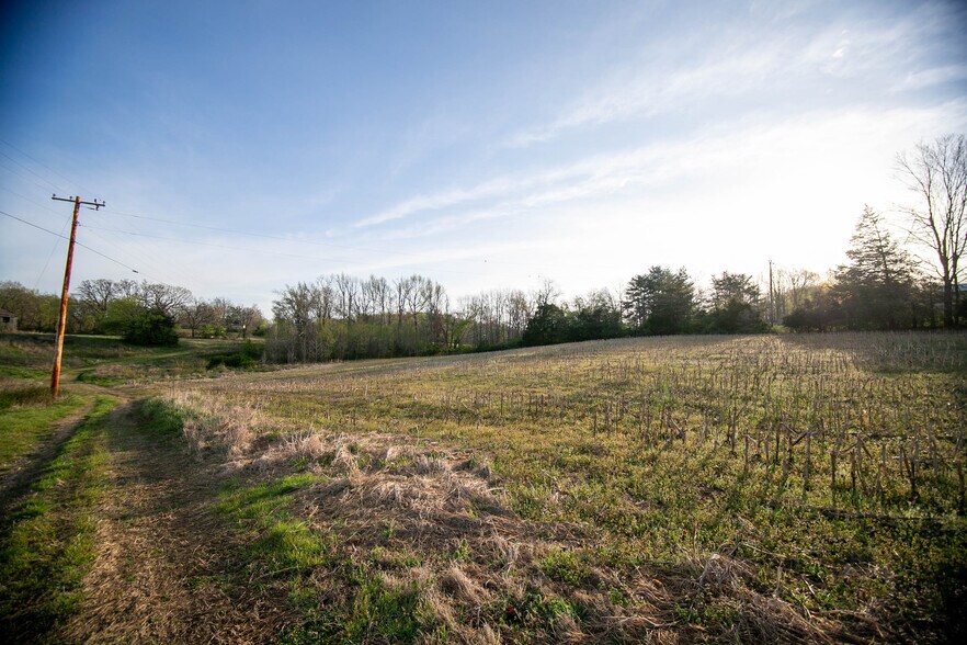 More Photos Of 2175 Dobbins Pike, Portland Land For Sale