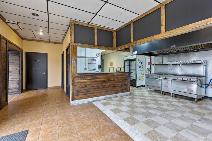 More Photos Of 700 Northwest Hwy, Fox River Grove General Retail For Sale