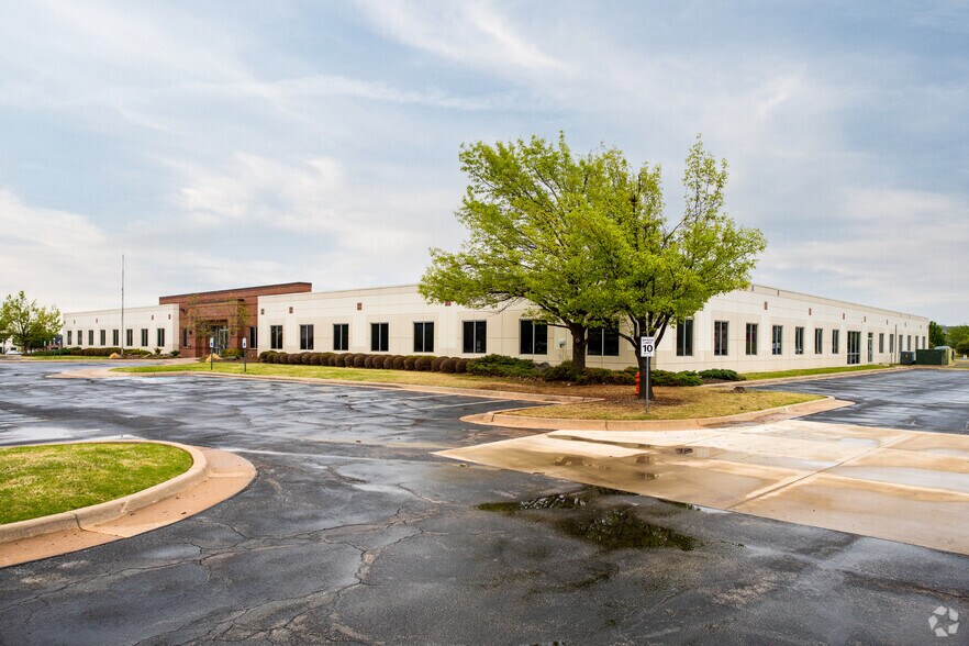 More Photos Of 14400 Bogert Pky, Oklahoma City Medical For Lease