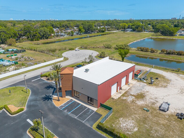 More Photos Of 905 Foster Way, South Daytona Warehouse For Lease