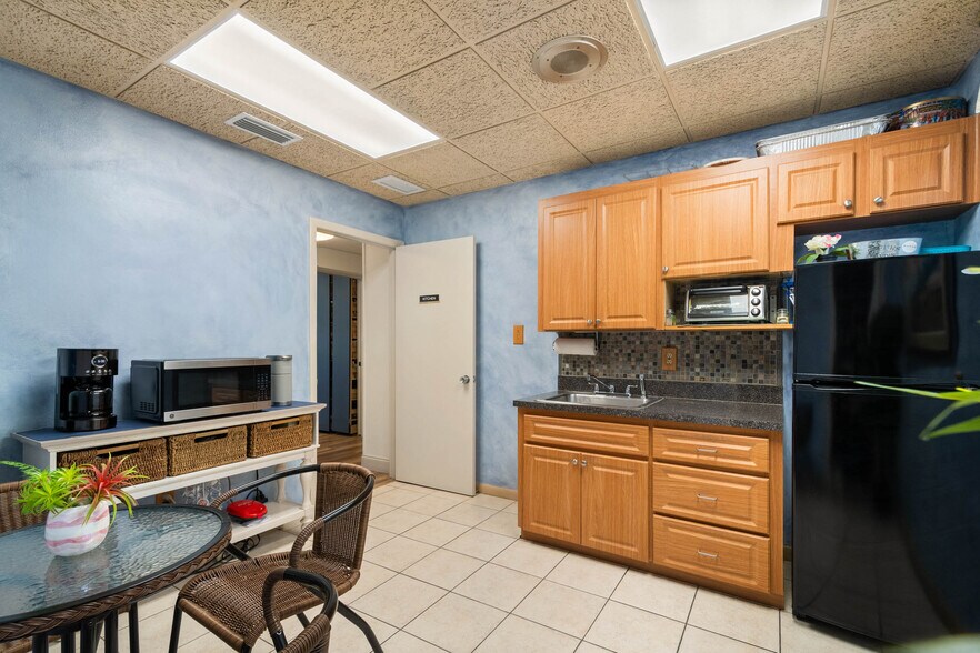 More Photos Of 3027 Aloma Ave, Winter Park Medical For Lease