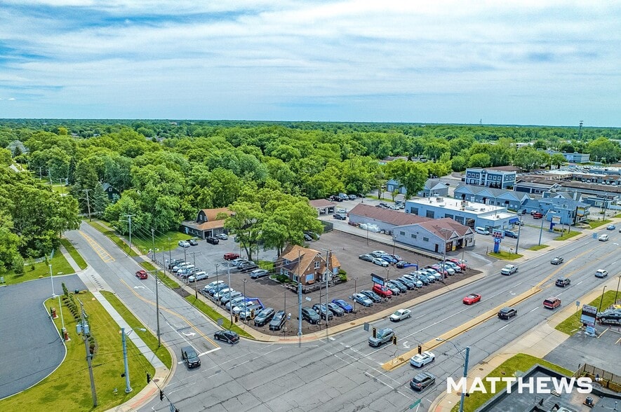 Primary Photo Of 9407-9411 Indianapolis Blvd, Highland Auto Dealership For Sale