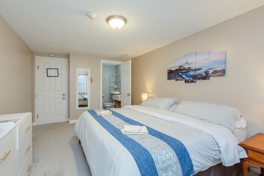 More Photos Of 275 Jenness Pond Rd, Northwood Hotel For Sale