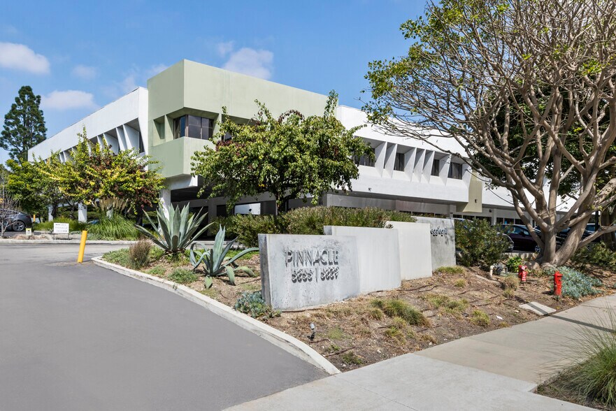 More Photos Of 5839 Green Valley Cir, Culver City Office For Lease