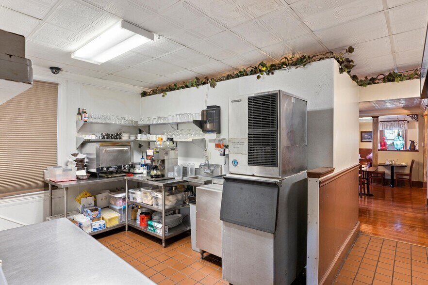 More Photos Of 245 Durham Rd, Ottsville Restaurant For Sale