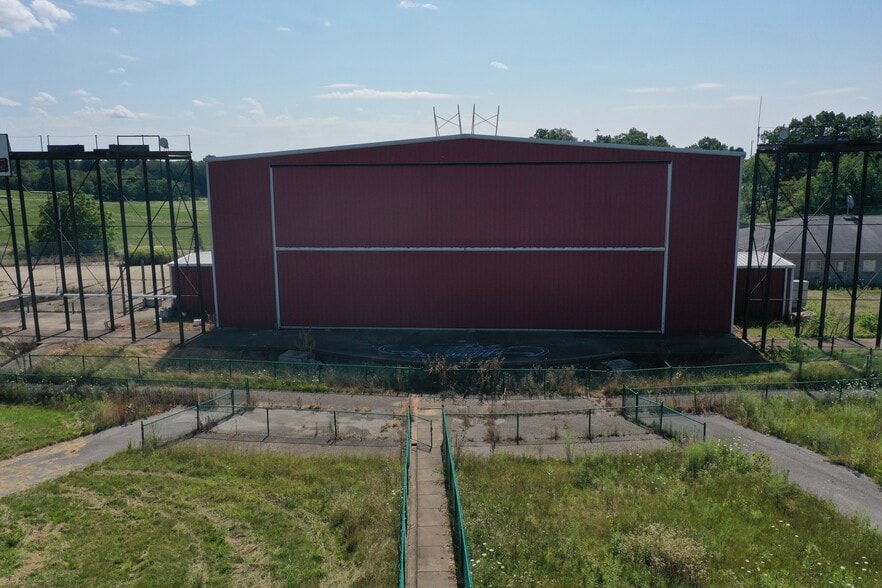 More Photos Of 43510 National Rd, Belmont Industrial For Sale