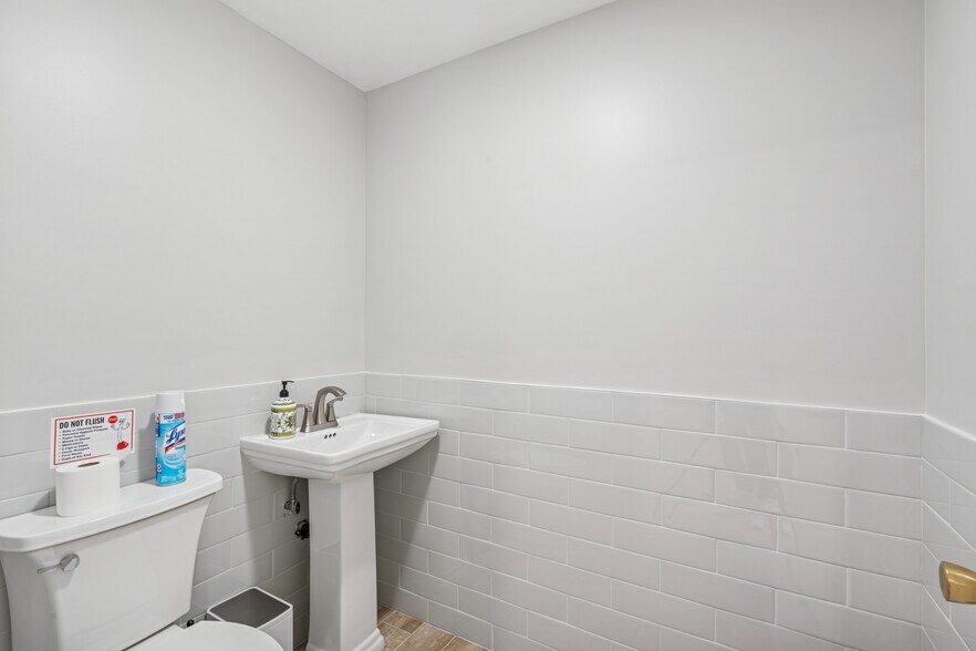 More Photos Of 69 County Road 516, Old Bridge Office For Lease