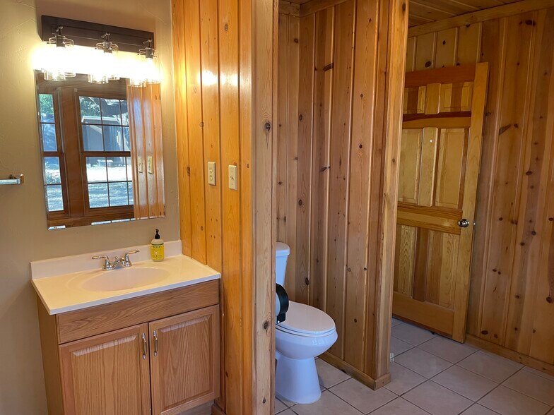 More Photos Of 4225 E Highway 290, Dripping Springs Office For Lease