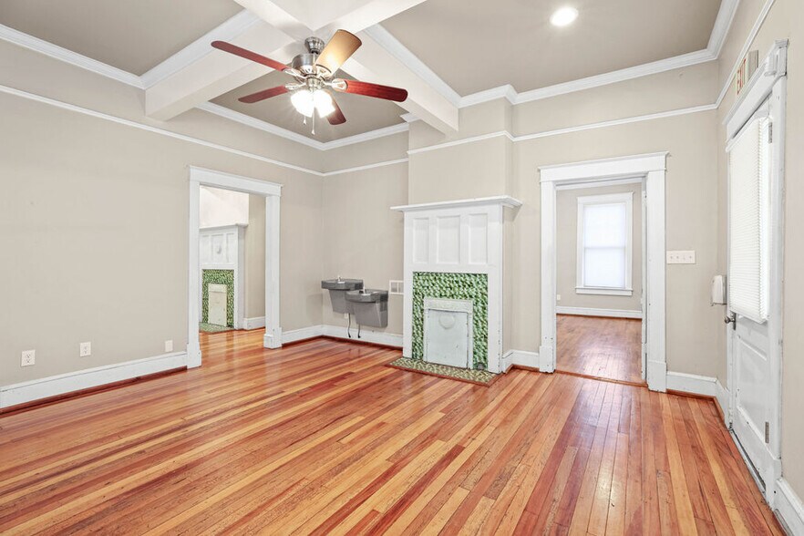 More Photos Of 113 Whitsett St, Greenville Office For Sale