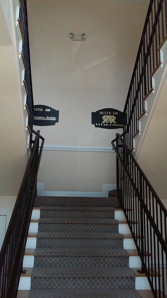 More Photos Of 2820 Lassiter Rd, Marietta Office Residential For Sale