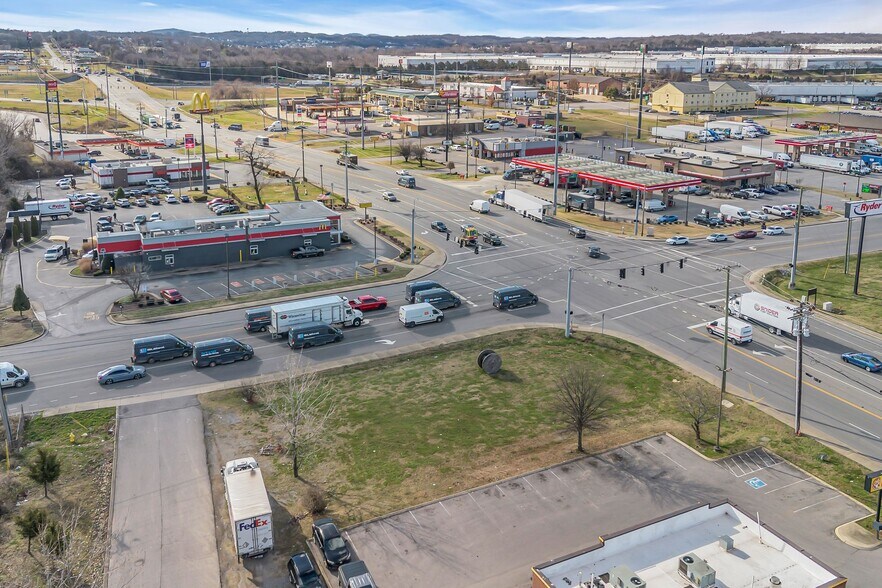 More Photos Of 493 Waldron Rd, La Vergne Restaurant For Lease