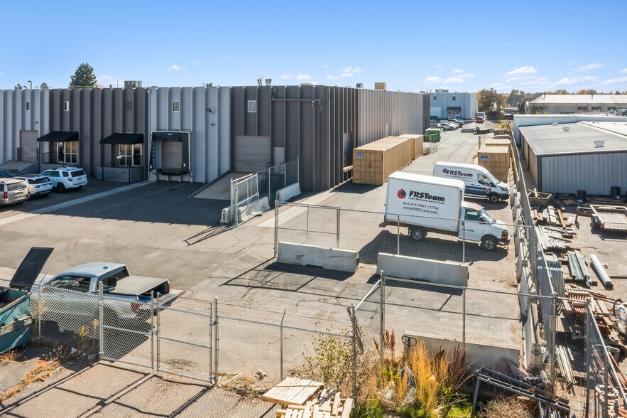 More Photos Of 4001 Holly St, Denver Warehouse For Sale