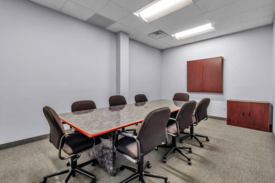 More Photos Of 1083 Delaware Ave, Buffalo Medical For Lease