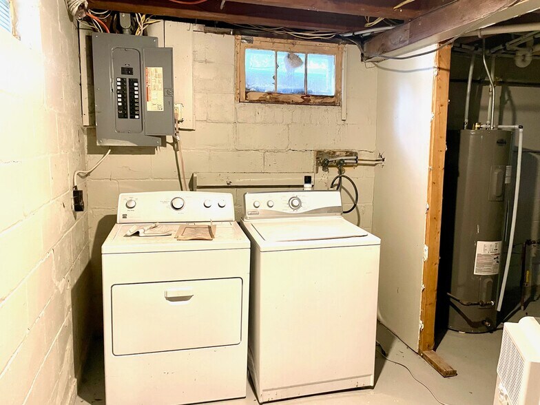 More Photos Of 844 Broadway St N, Menomonie Storefront Retail Residential For Sale