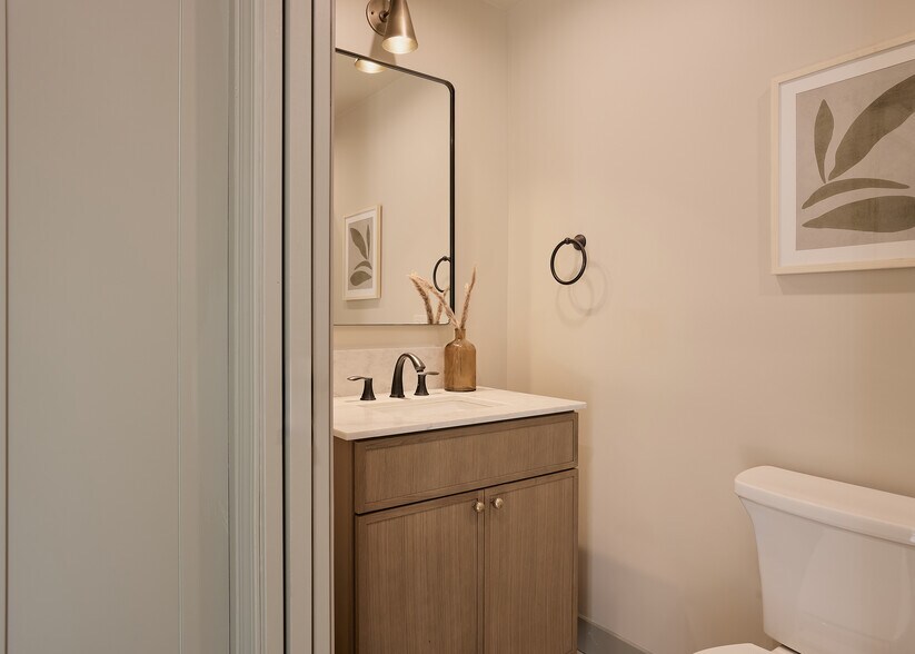 More Photos Of 1434 McDuff St, Los Angeles Apartments For Sale