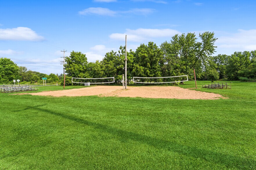 More Photos Of E9102 State Road 96 Hwy, Fremont Restaurant For Sale