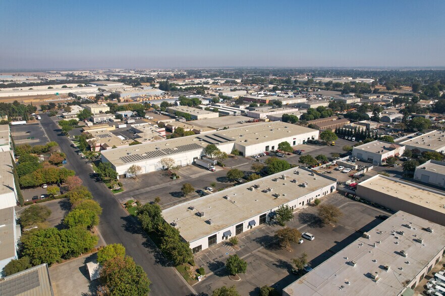 More Photos Of 1210 Commerce, Woodland Light Distribution For Lease