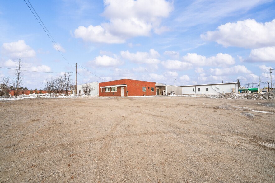 More Photos Of 2028 Washington Ave, Saint Joseph Warehouse For Sale