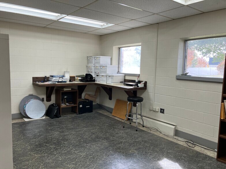 More Photos Of 173 Sassafras St, Millington Cement Gravel Plant For Sale