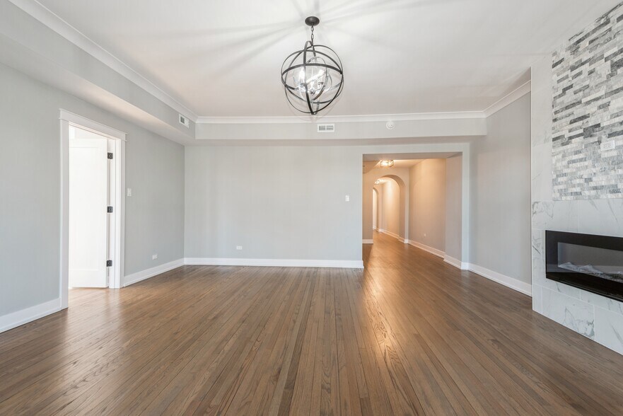 More Photos Of 1535 W Estes Ave, Chicago Multifamily For Sale