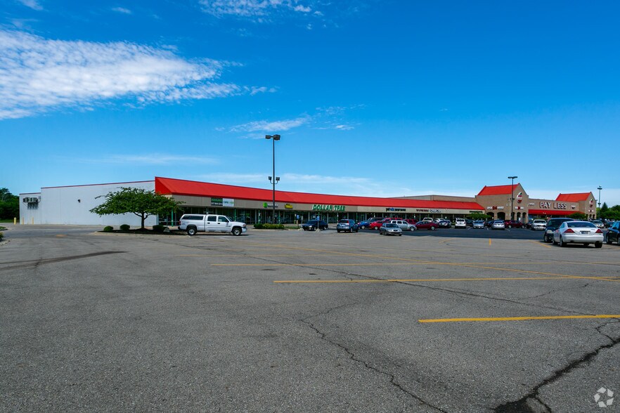 More Photos Of 1801-1849 N Scatterfield Rd, Anderson Unknown For Lease