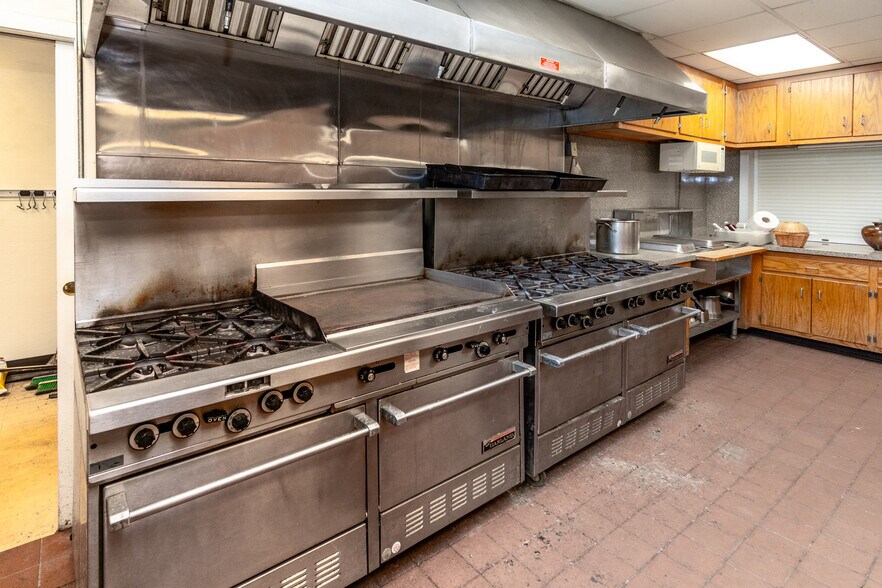 More Photos Of 9 Mill St, Stockton Police Fire Station For Sale