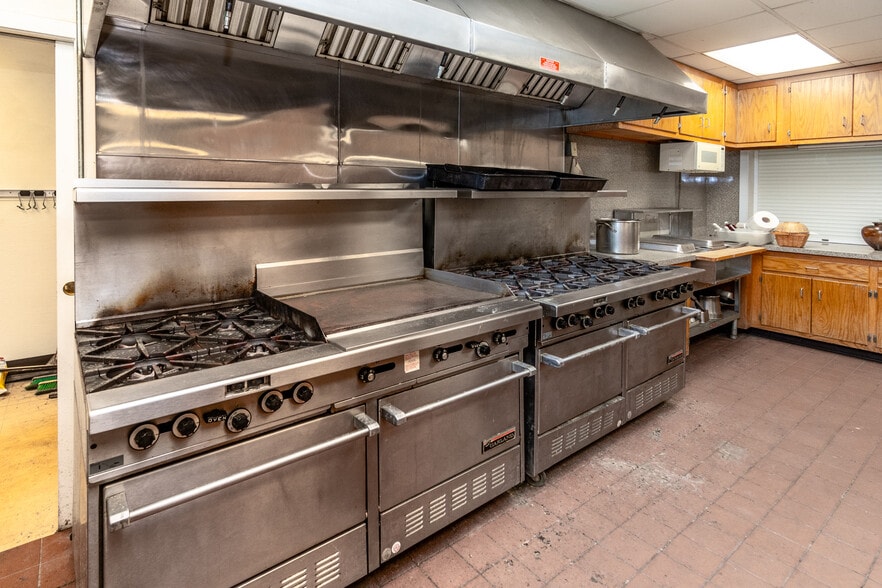 More Photos Of 9 Mill St, Stockton Police Fire Station For Sale