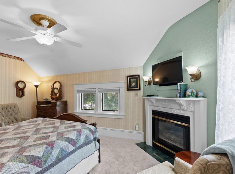 More Photos Of 908 Michigan St, Sturgeon Bay Hospitality For Sale
