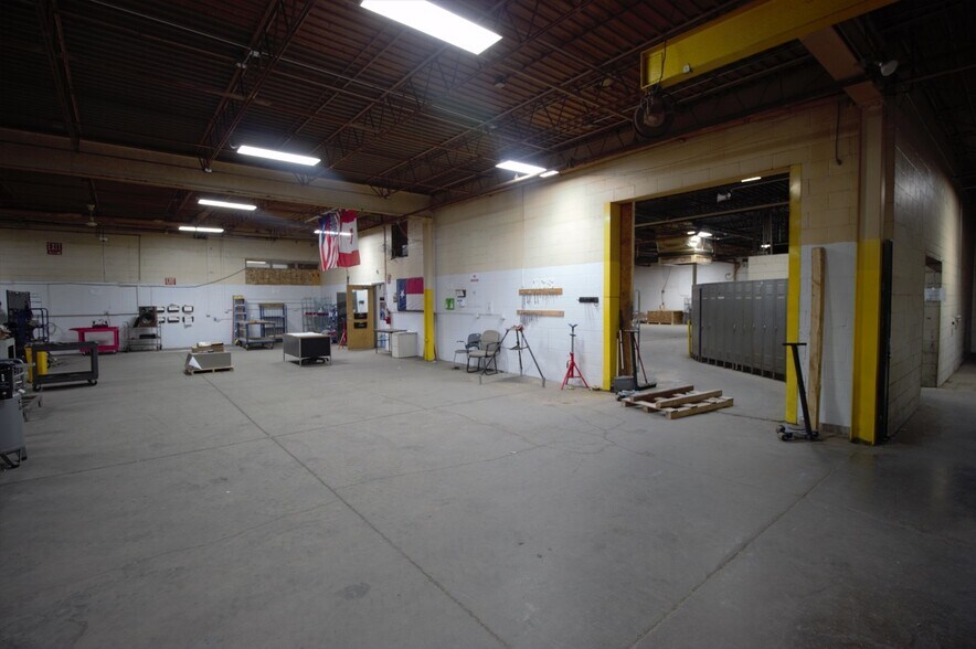 More Photos Of 2025 Brighton Henrietta Town Line Rd, Rochester Manufacturing For Lease
