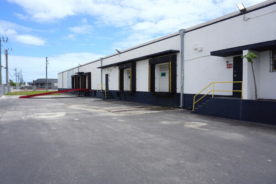 More Photos Of 6960-7000 NW 36th Ave, Miami Refrigeration Cold Storage For Lease