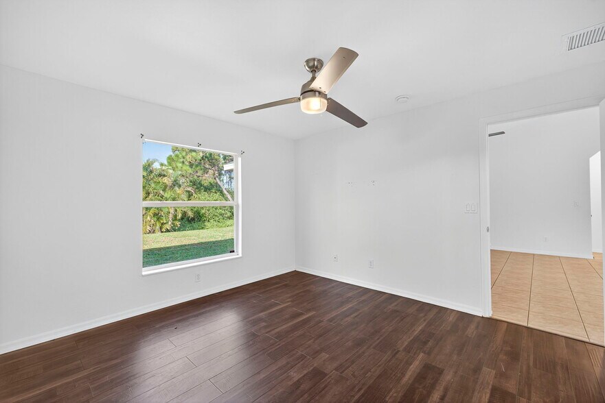 More Photos Of 710 Creuset Ave S, Lehigh Acres Apartments For Sale