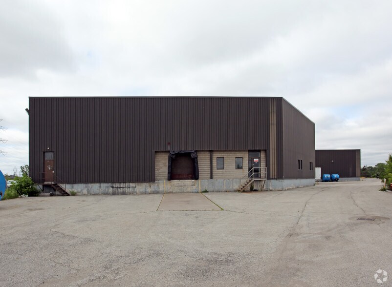 More Photos Of 55 Esandar Dr, Toronto Warehouse For Sale