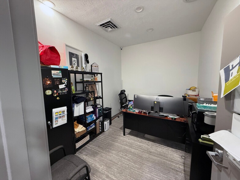 More Photos Of 11965 Allisonville Rd, Fishers Religious Facility For Sale