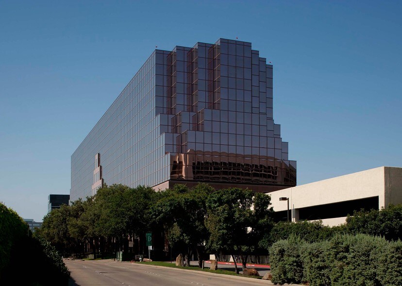 More Photos Of 14841 N Dallas Pky, Addison Office For Lease