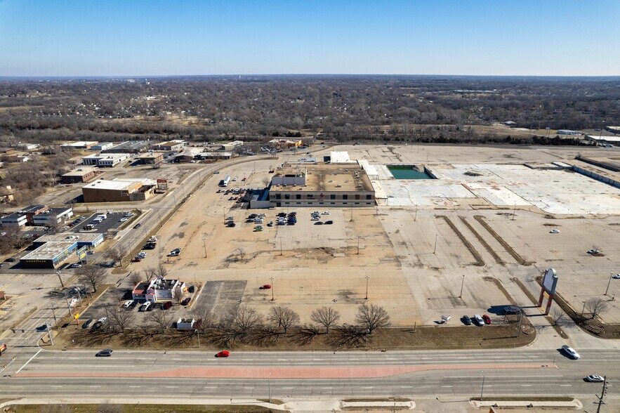 More Photos Of 3500 SW Topeka Blvd, Topeka Land For Sale
