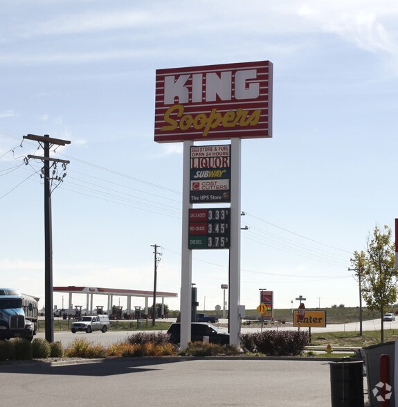 More Photos Of 965-1045 S 1st St, Bennett Unknown For Lease