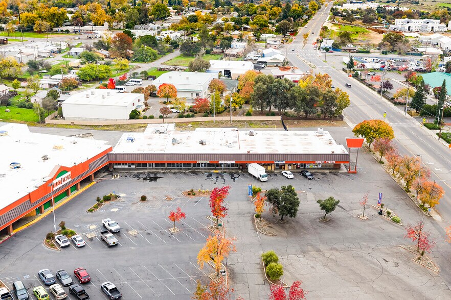 More Photos Of 1815-1985 Oro Dam Blvd E, Oroville Department Store For Sale
