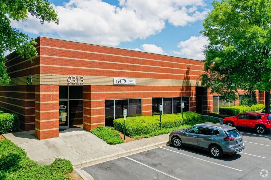 More Photos Of 9129 MONROE Rd, Charlotte Unknown For Lease