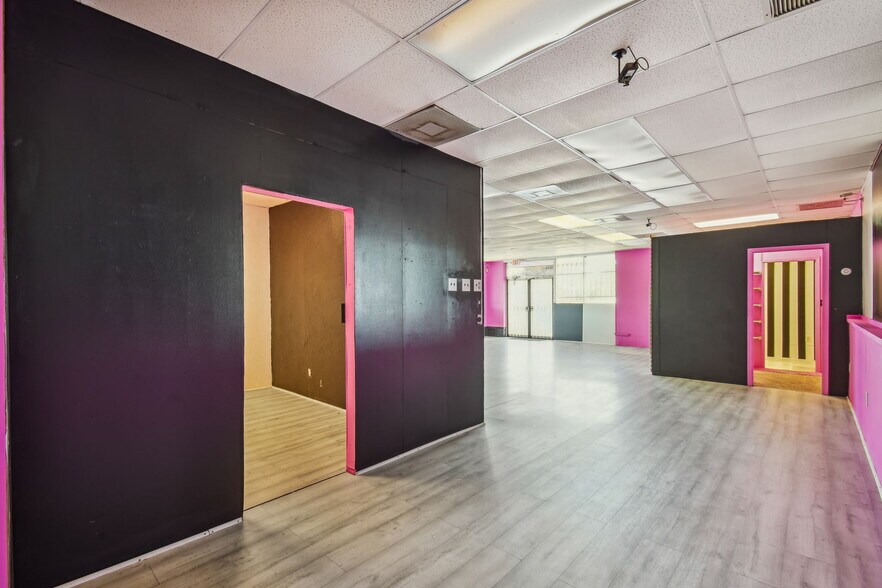 More Photos Of 1006 6th St NW, Winter Haven General Retail For Sale