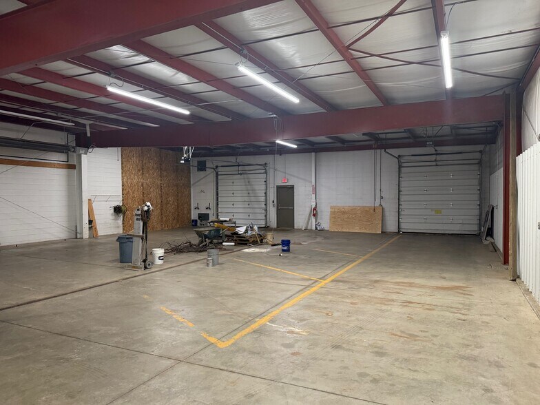 More Photos Of 803 Linway Dr, Goshen General Retail For Sale