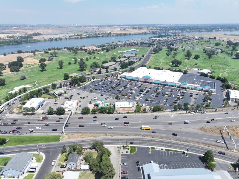 More Photos Of 81 Columbia Point Dr, Richland Storefront For Sale