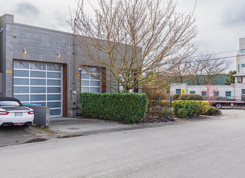 More Photos Of 4020 6th Ave NW, Seattle Warehouse For Sale