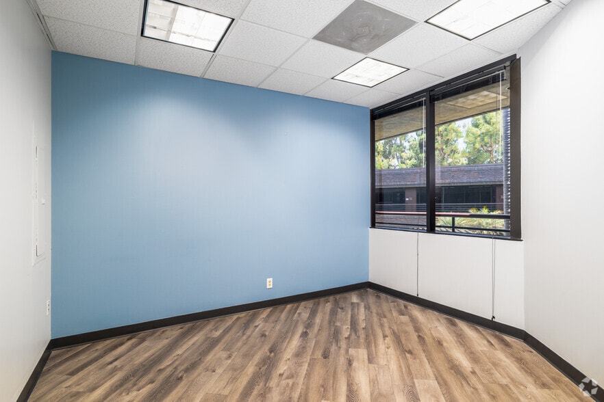 More Photos Of 5650 El Camino Real, Carlsbad Unknown For Lease