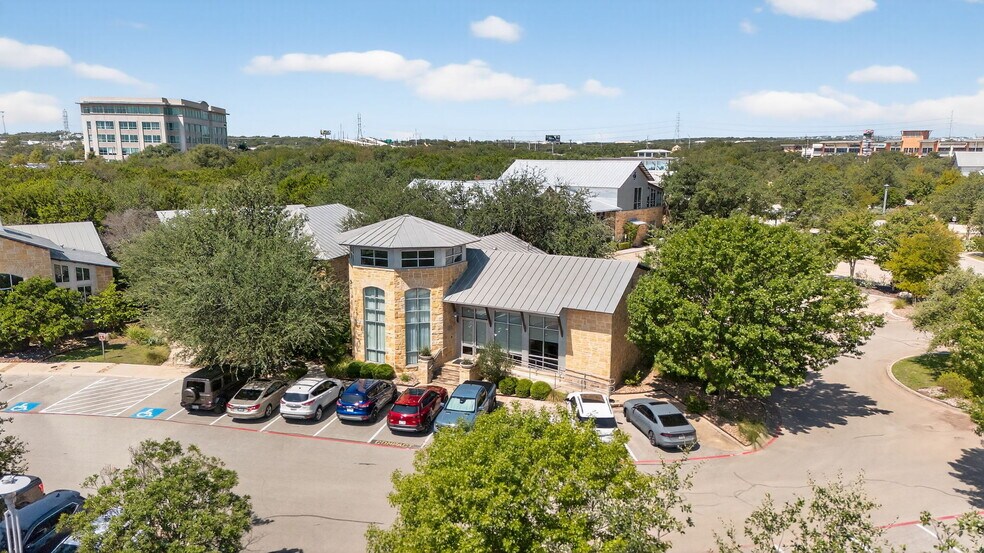 More Photos Of 16023 Via Shavano, San Antonio Office For Sale