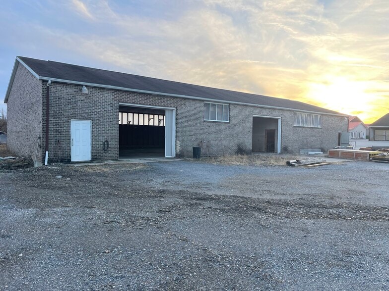 More Photos Of 3737 Lincoln Way W, Chambersburg Flex For Lease