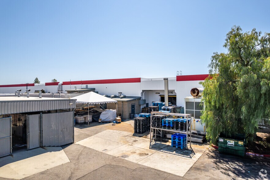 More Photos Of 30590 Cochise Cir, Murrieta Manufacturing For Lease